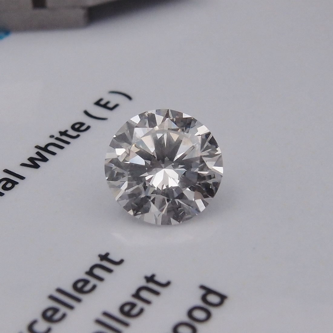 Diamant 1.64 ct D / VVS2 certif HRD