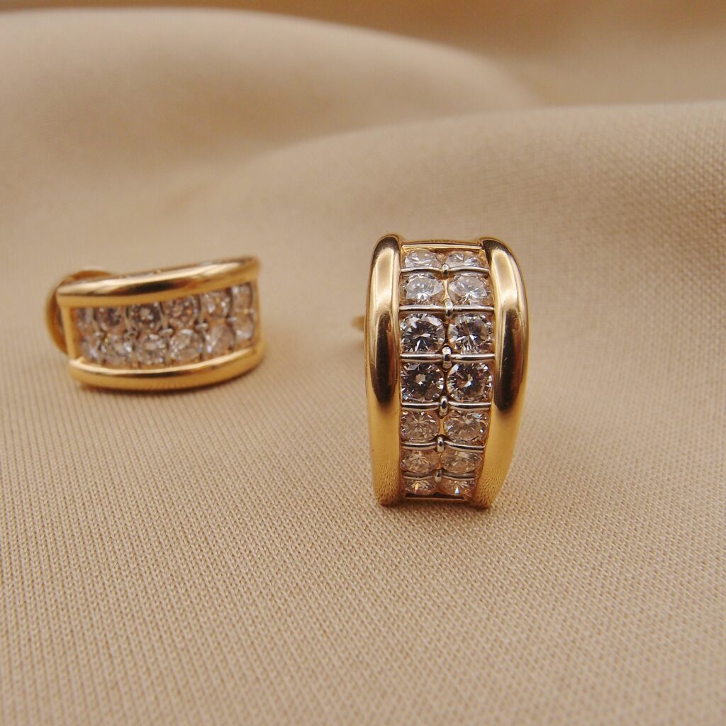 Cartier gold and diamonds earrings