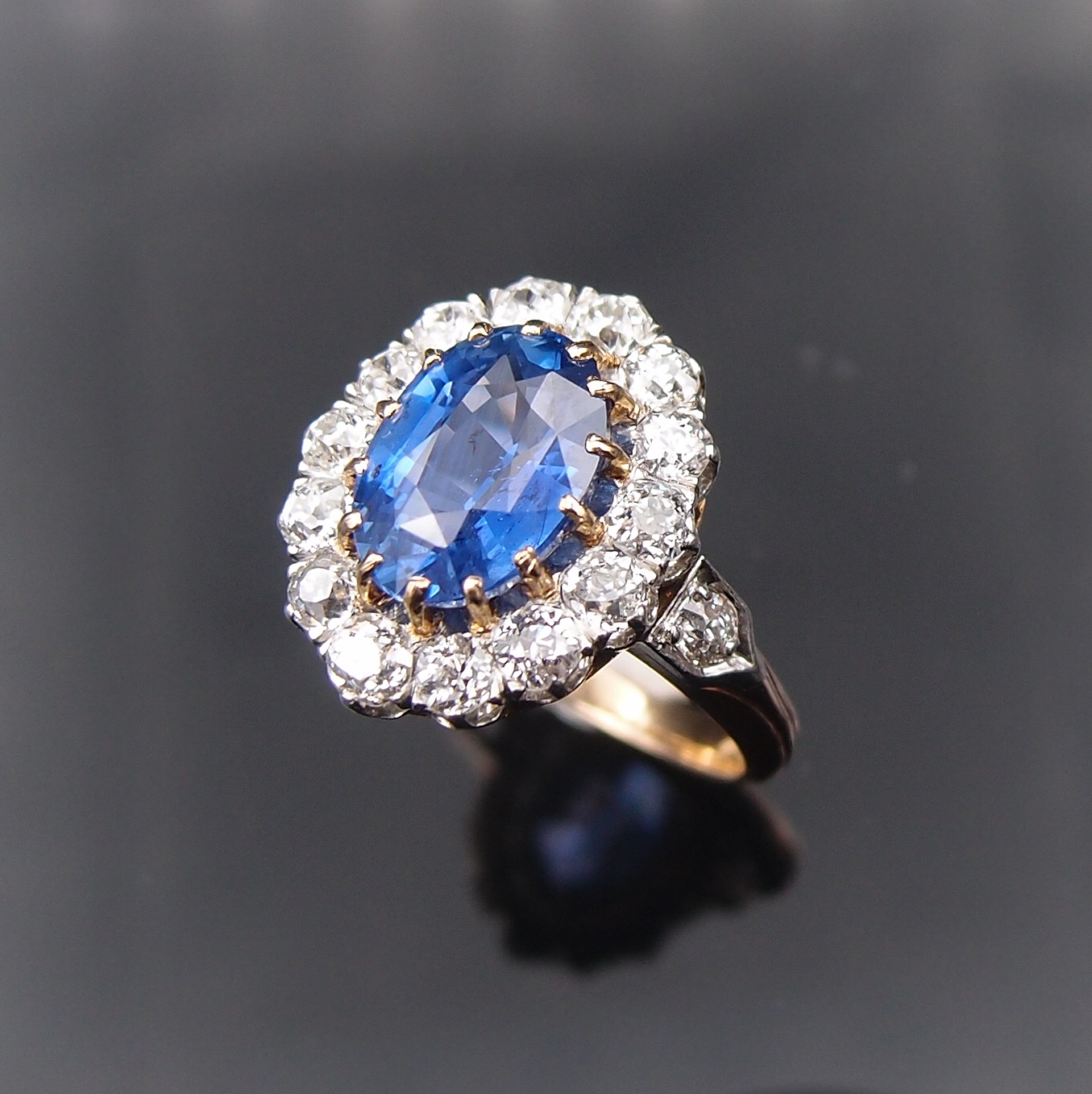 Bague Pompadour Saphir diamants