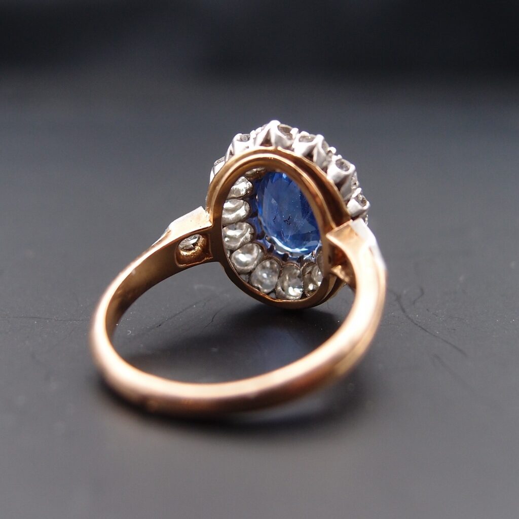 Bague Pompadour Saphir et diamants