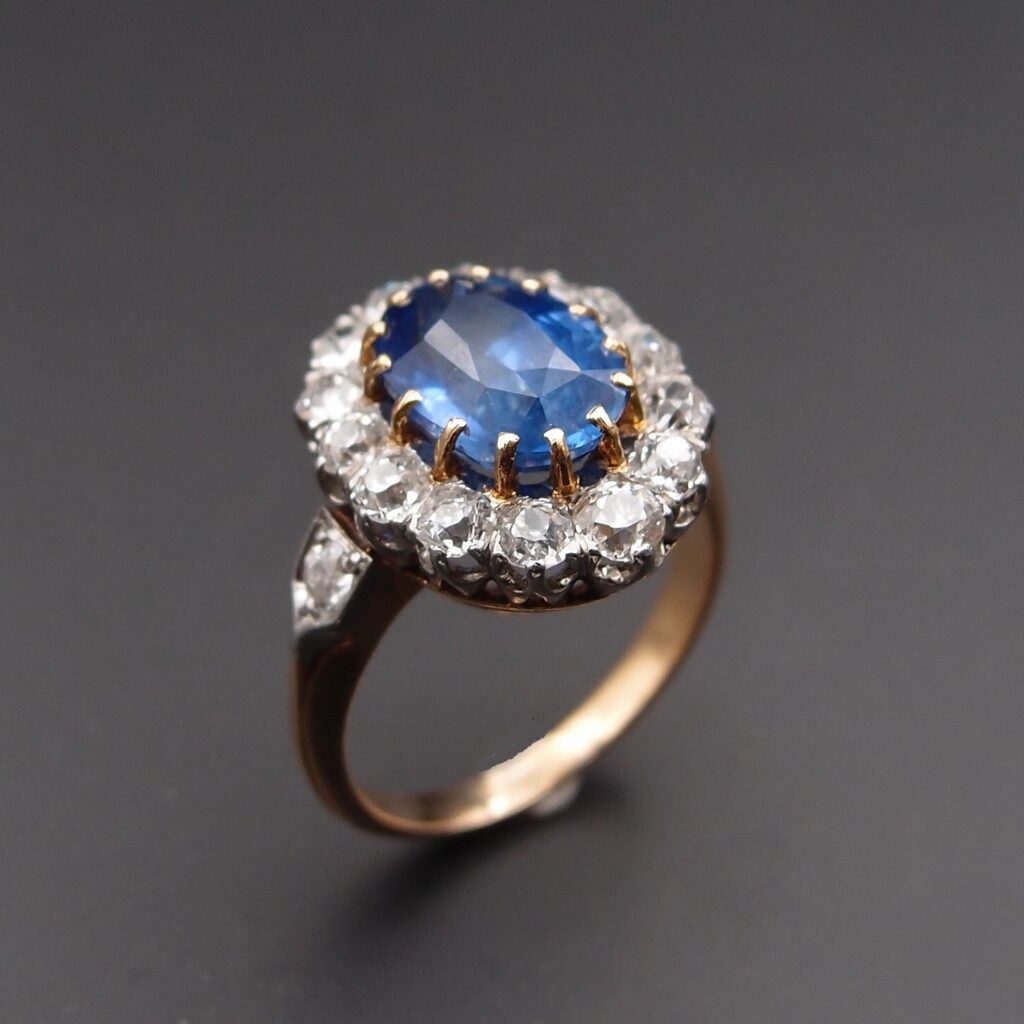 Bague Pompadour Saphir et diamants