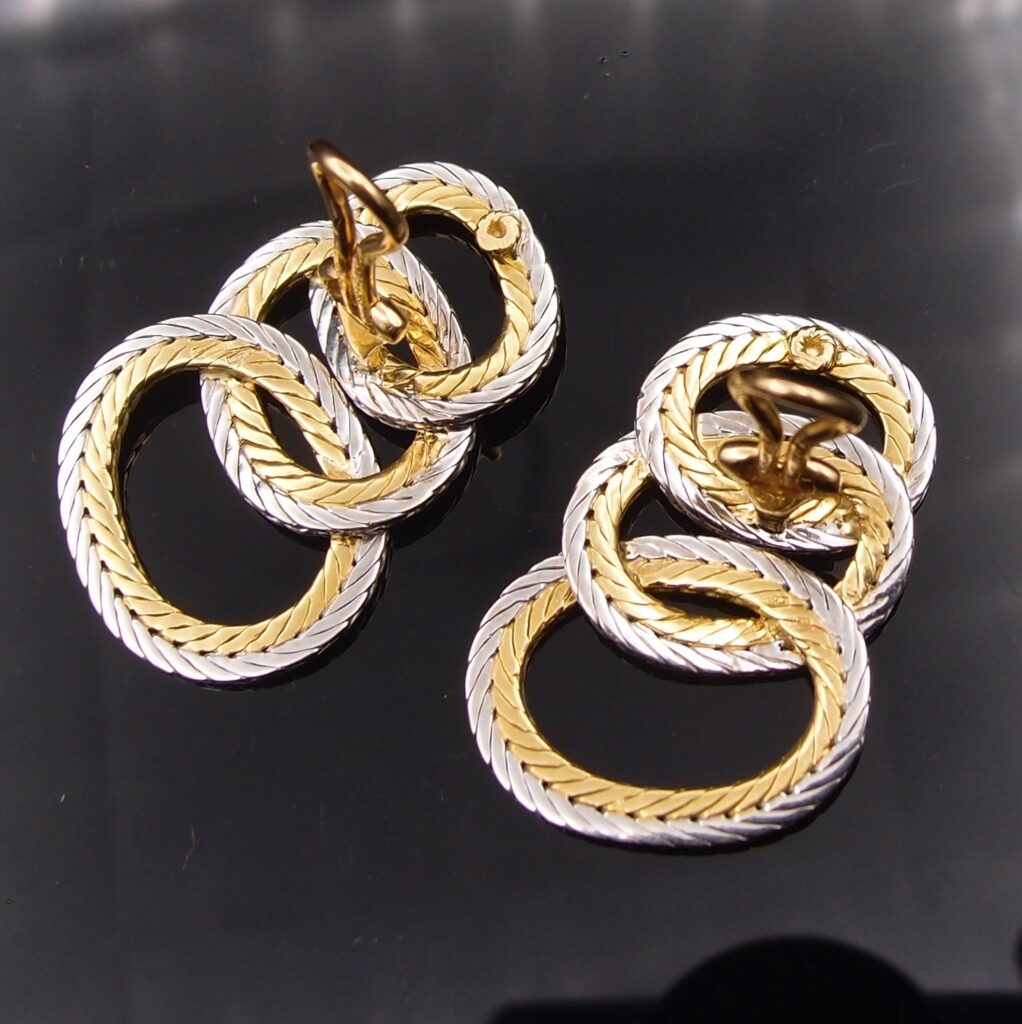 Boucles d'oreilles Buccellati 3 anneaux , 2 tons d'or 18 carats ,