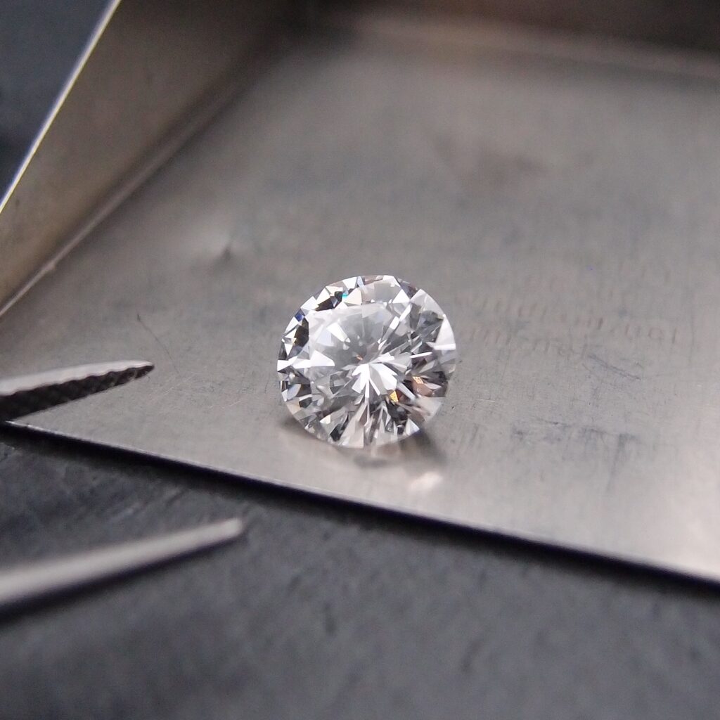 Diamant 1.64 ct D / VVS2 certif HRD
