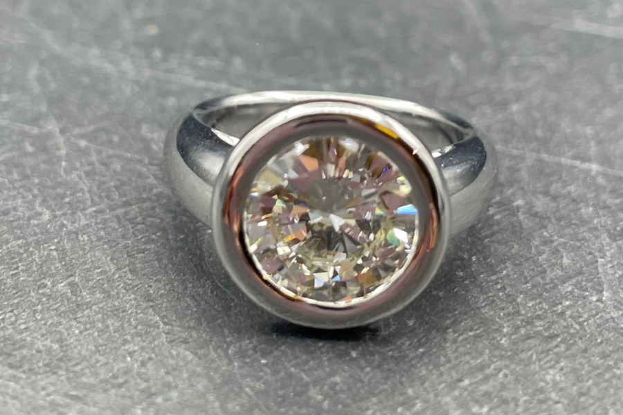 transformation bague diamant moderne