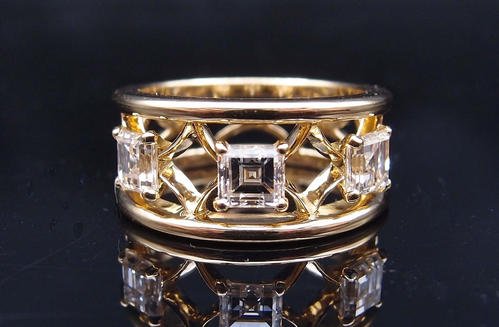 Bague Bandeau Croisillons diamants taille Princesse