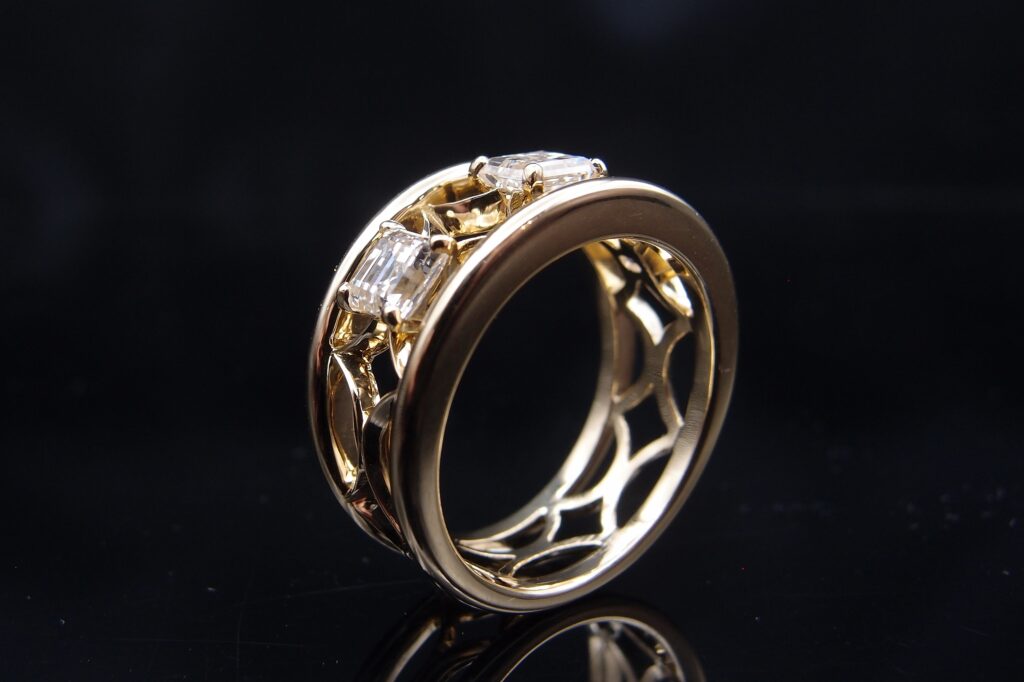bague bandeau croisillons diamants taille Princesse