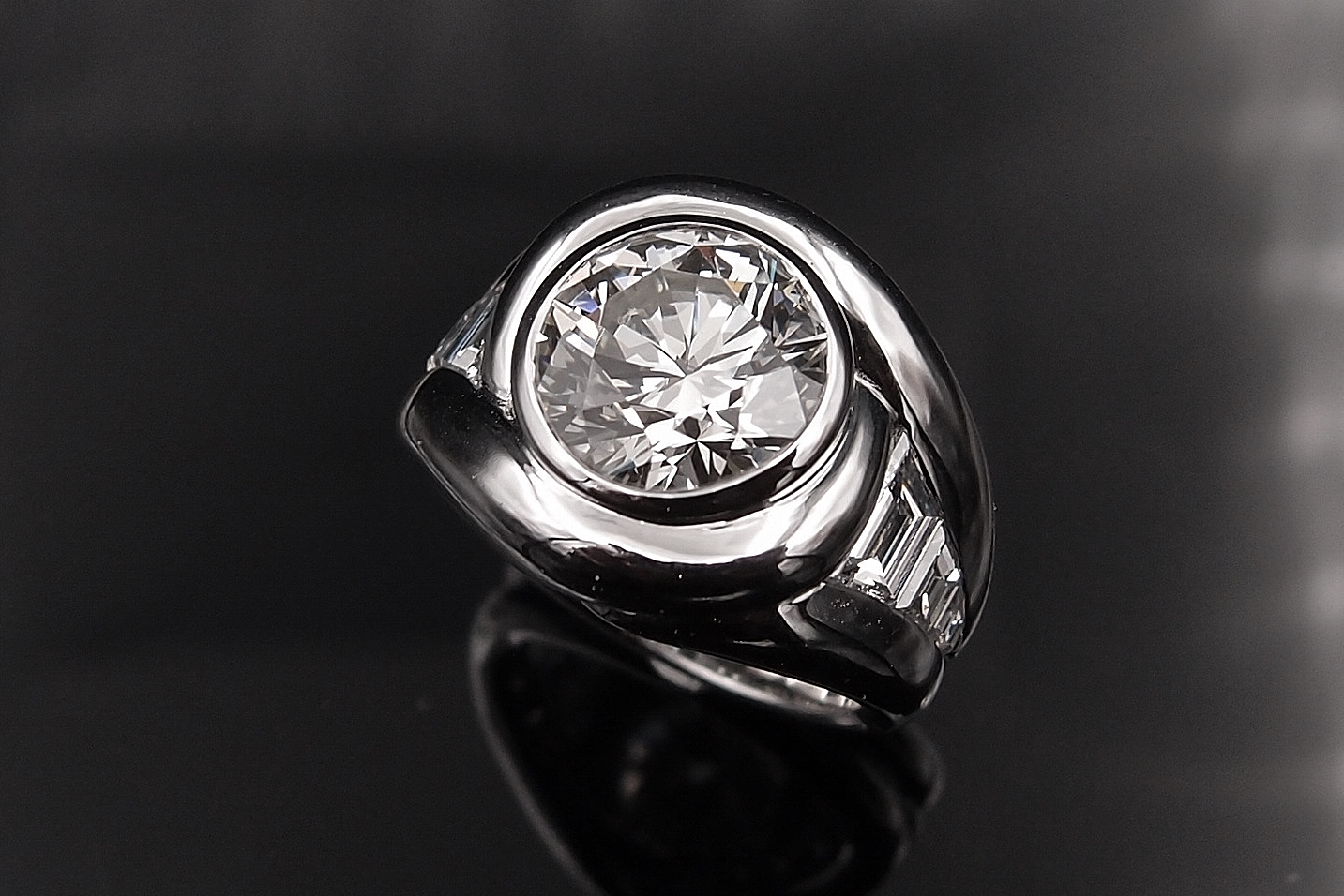 BAGUE TOURBILLON DIAMANTS OR BLANC