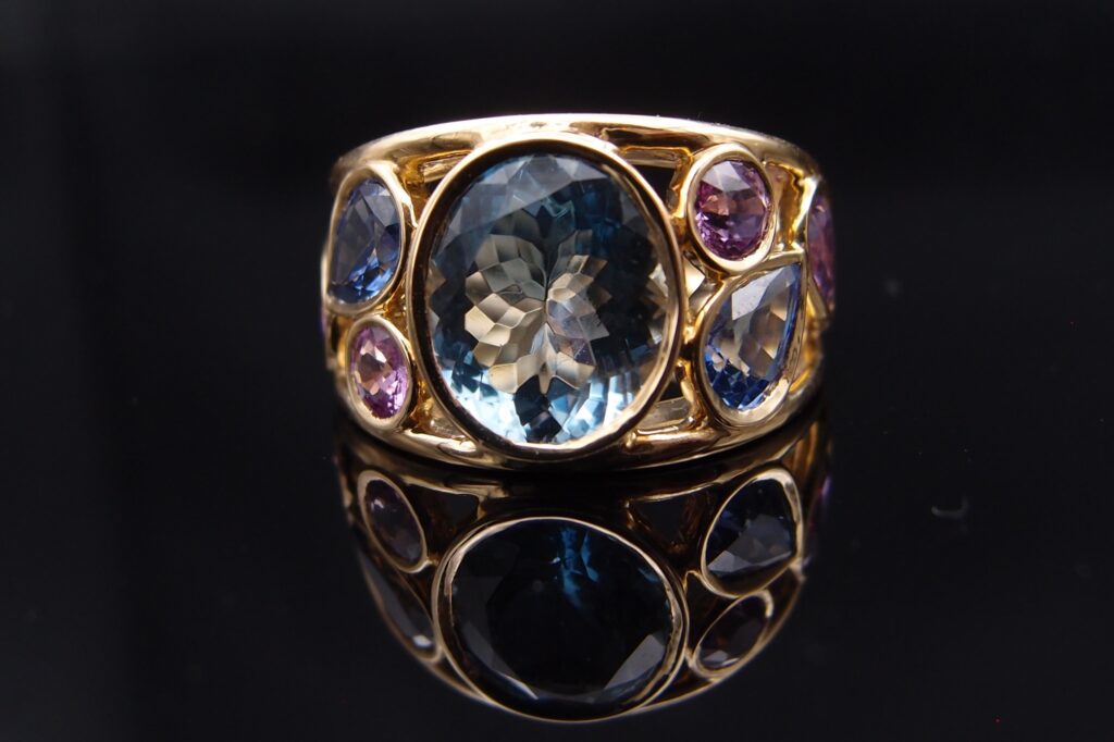 Bague or jaune aigue-marine et saphirs