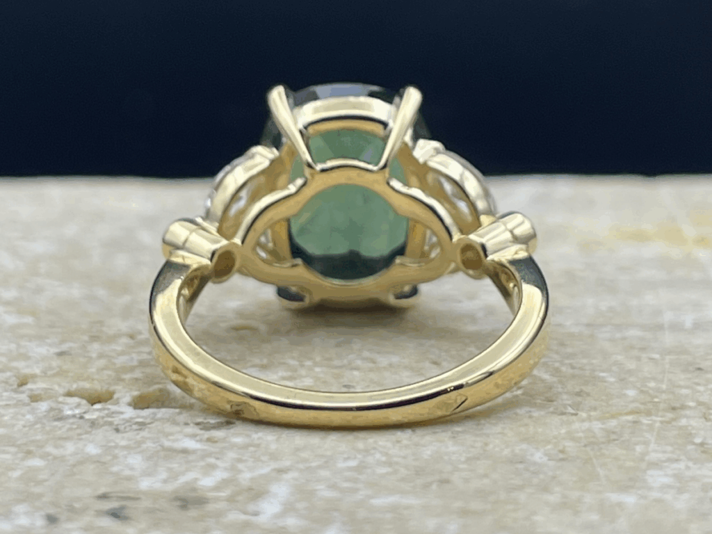 Bague de fiançailles saphir vert