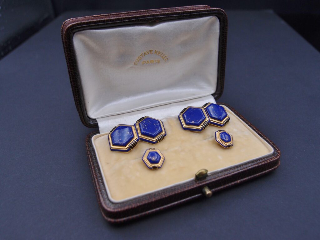 Parure de boutons Art Déco en or 18 carats et émail de la maison Gustave Keller