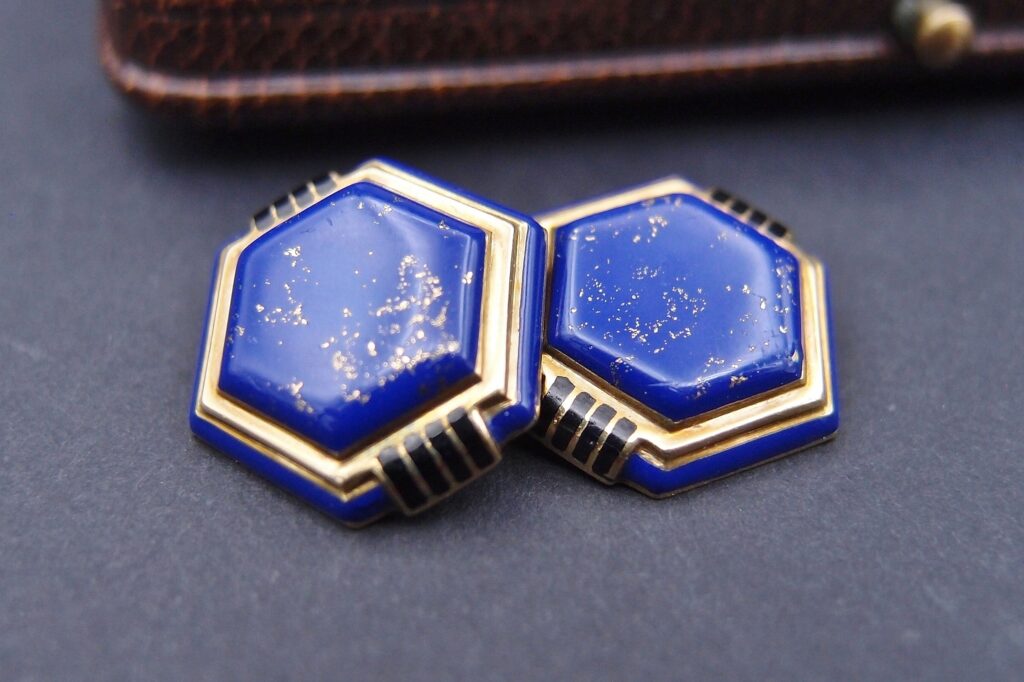Parure de boutons Art Déco en or 18 carats et émail de la maison Gustave Keller