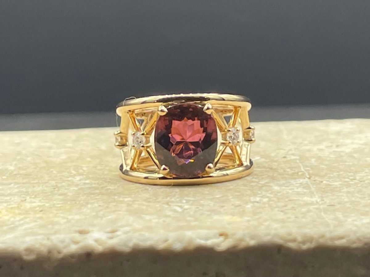 Bague bandeau croisillons tourmaline rose Van Hoye