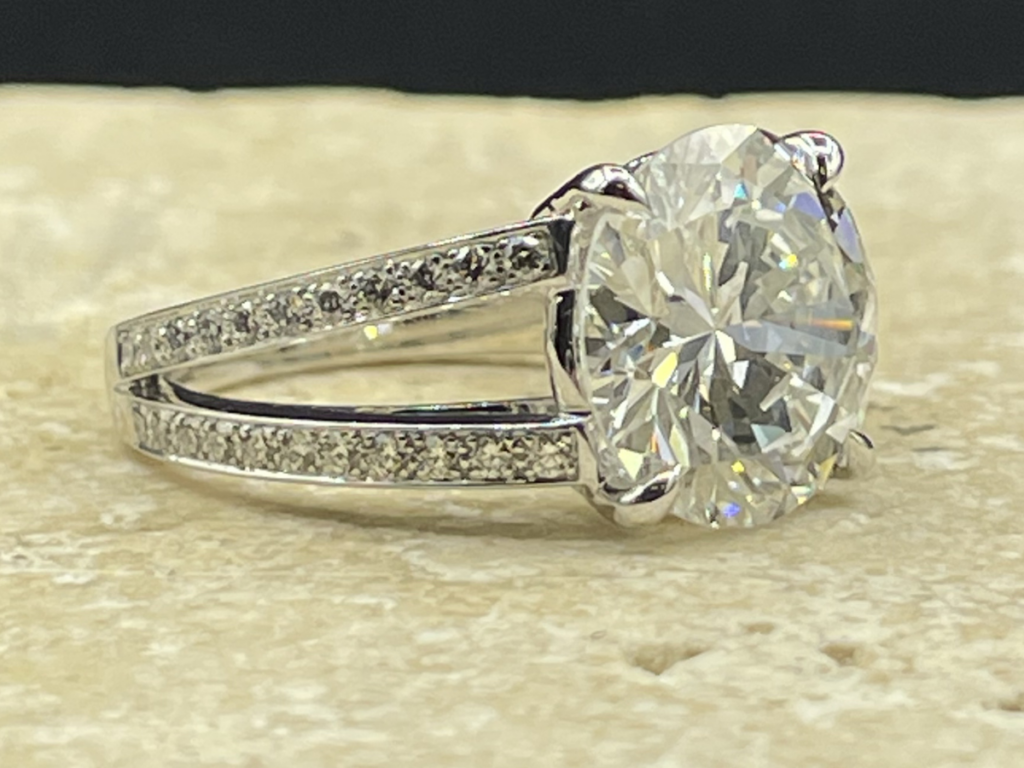 bague solitaire double corps