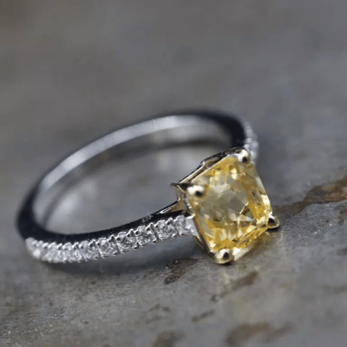 BAGUE SOLITAIRE SAPHIR JAUNE ET DIAMANTS