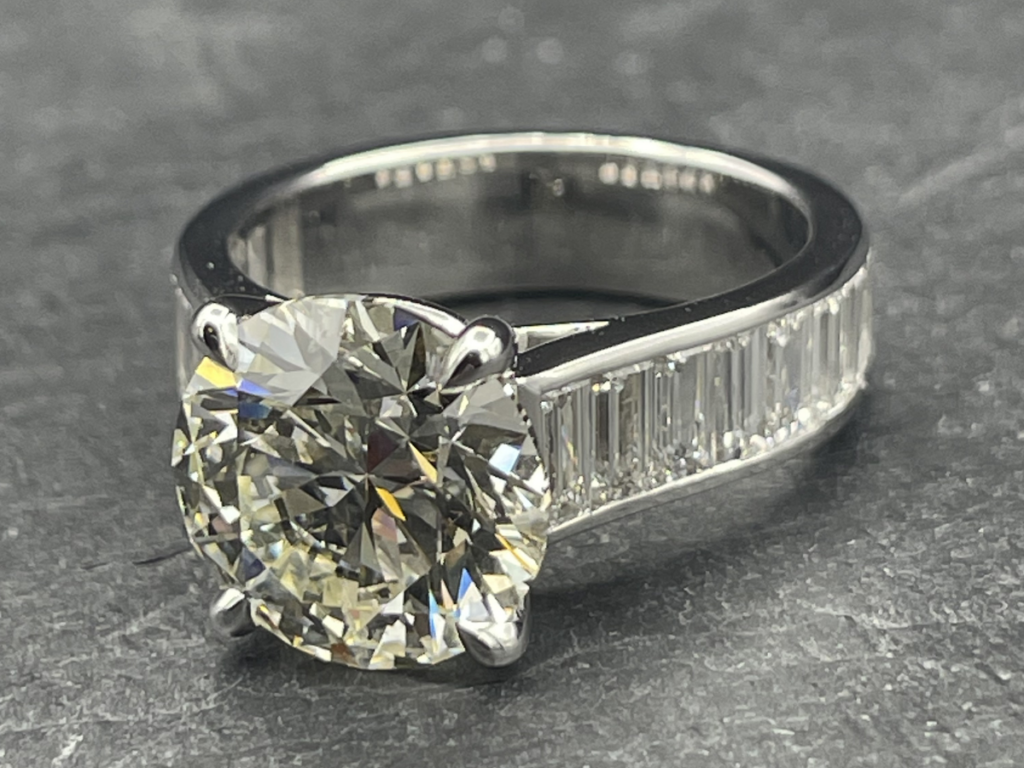 bague diamant 4 carats or blanc 18 carats