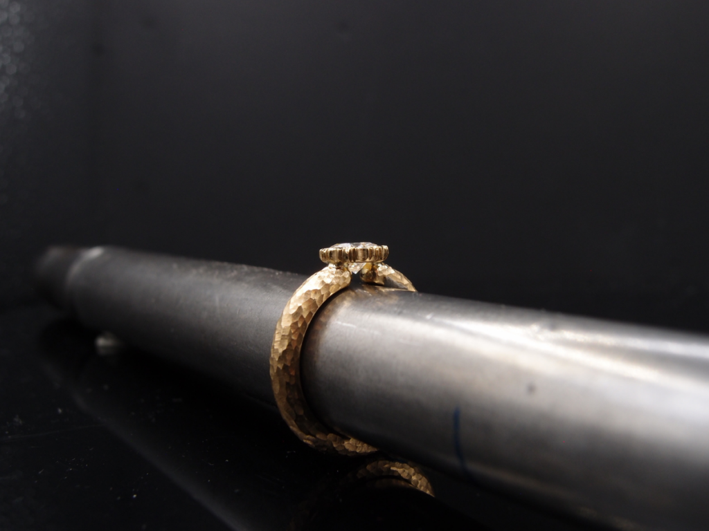 bague martelée or