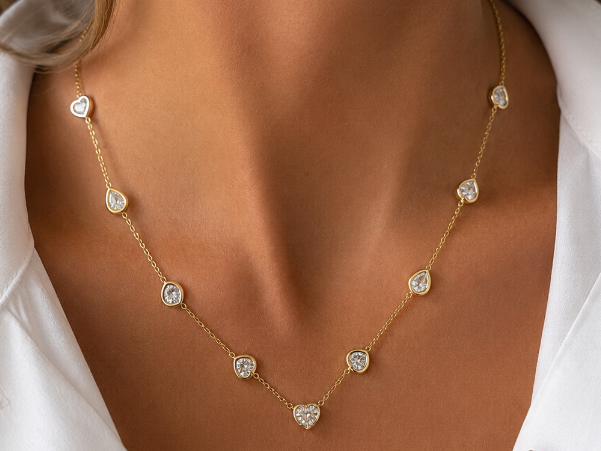 COLLIER OR JAUNE 18 CARATS DIAMANTS COEUR ET POIRE