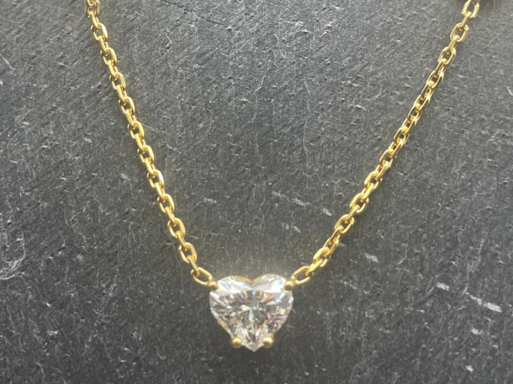 collier or jaune et diamants