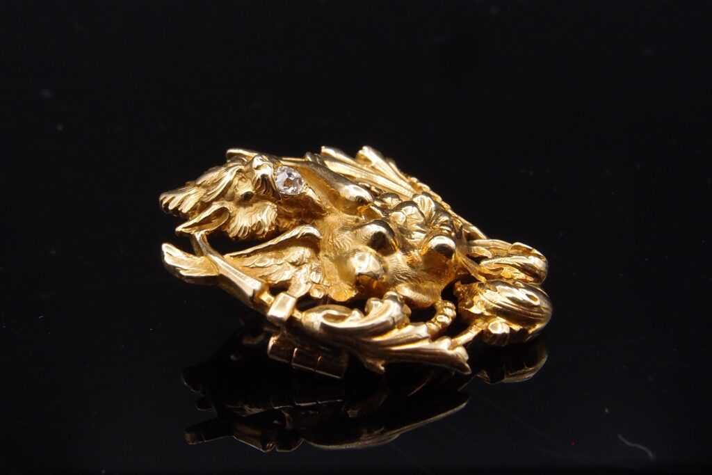 Broche Chimere or 18 carats er diamant vers 1890