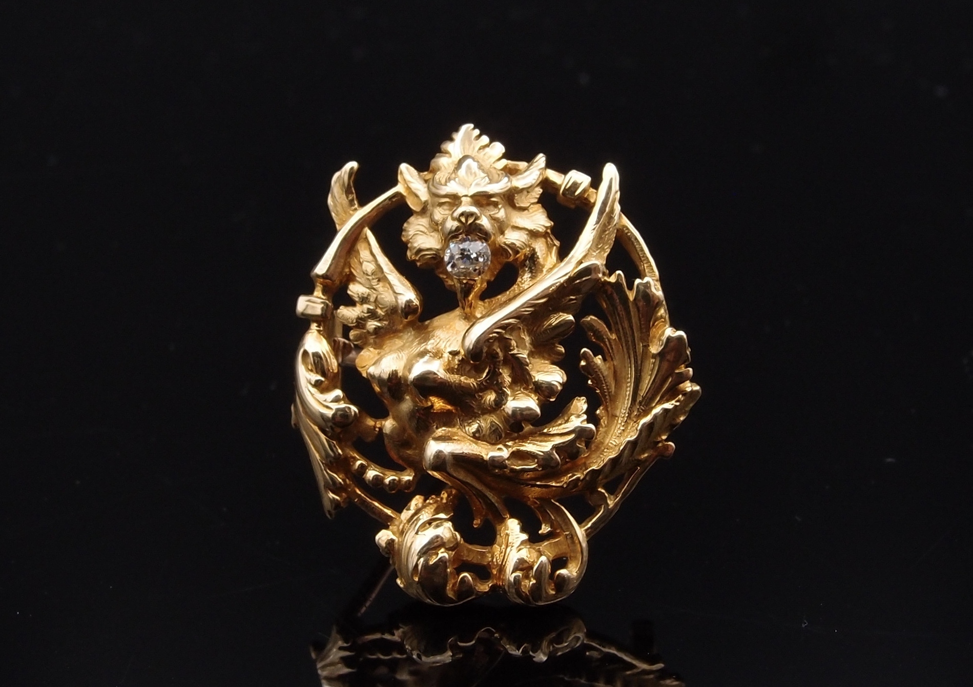 Broche Chimère , vers 1890 , or jaune 18 cts et diamant