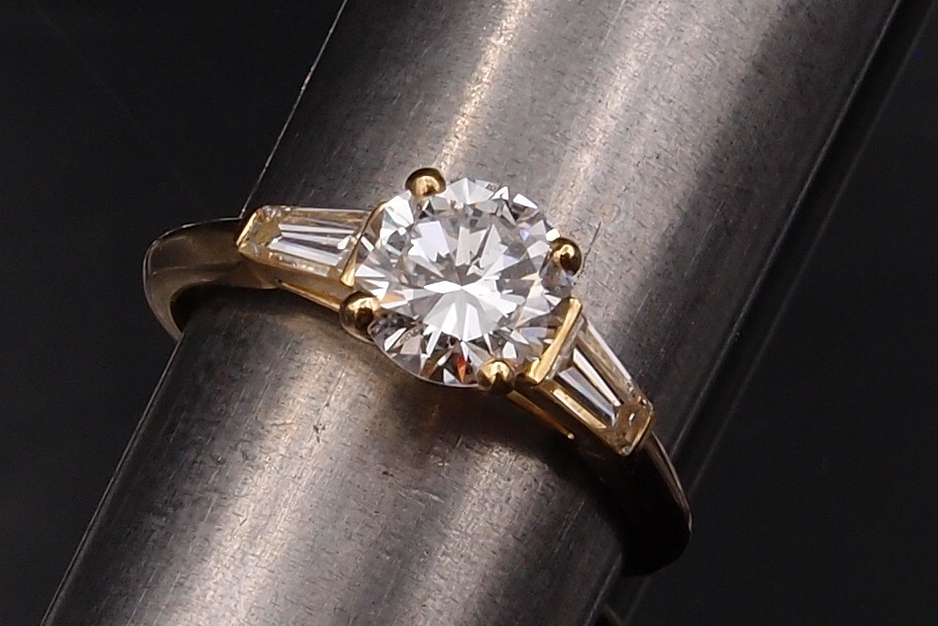 BAGUE SOLITAIRE BOUCHERON 0.90 CT E/VS1
